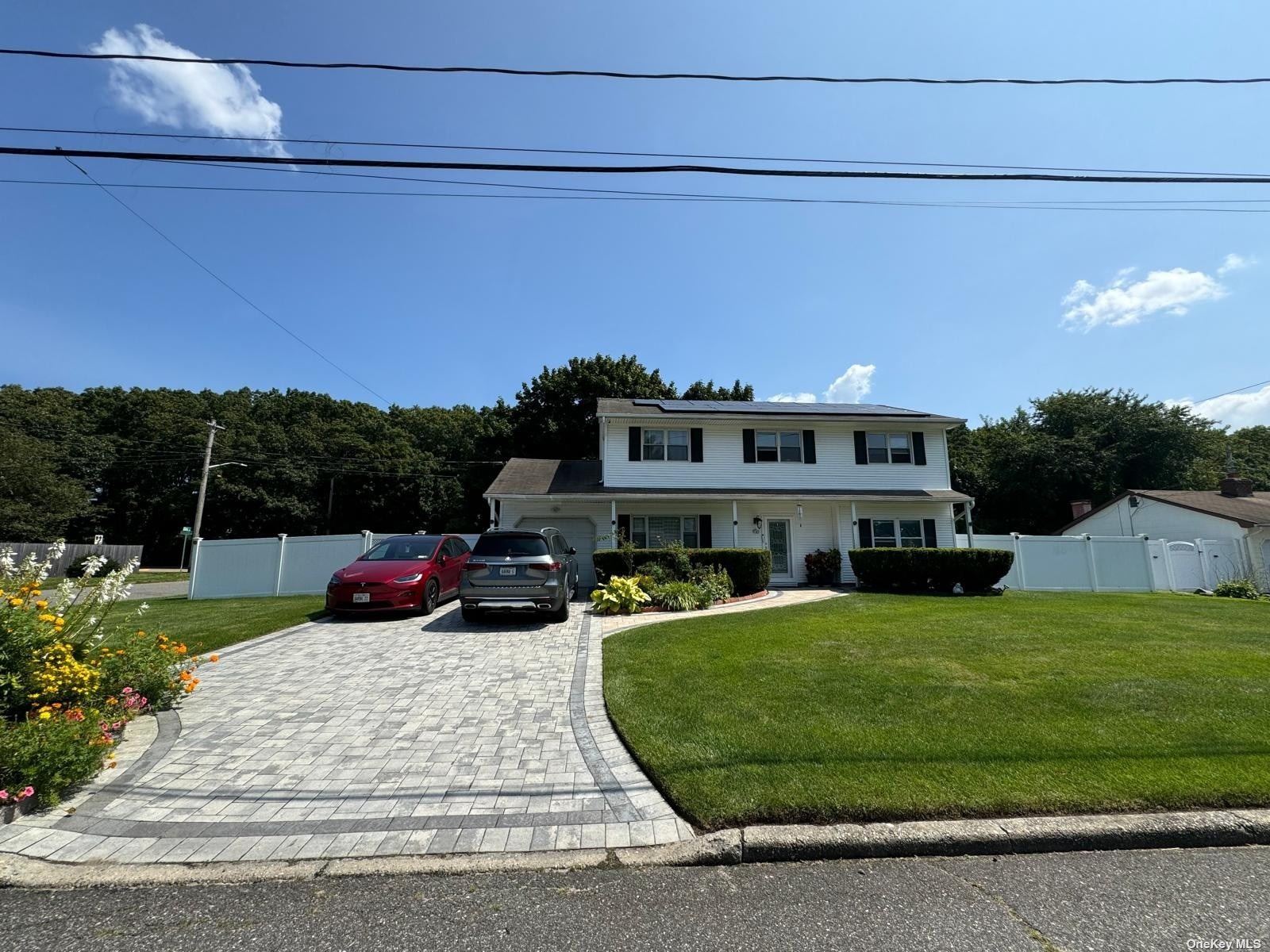 Photo 1 of 33 of 47 Bellwood Avenue house