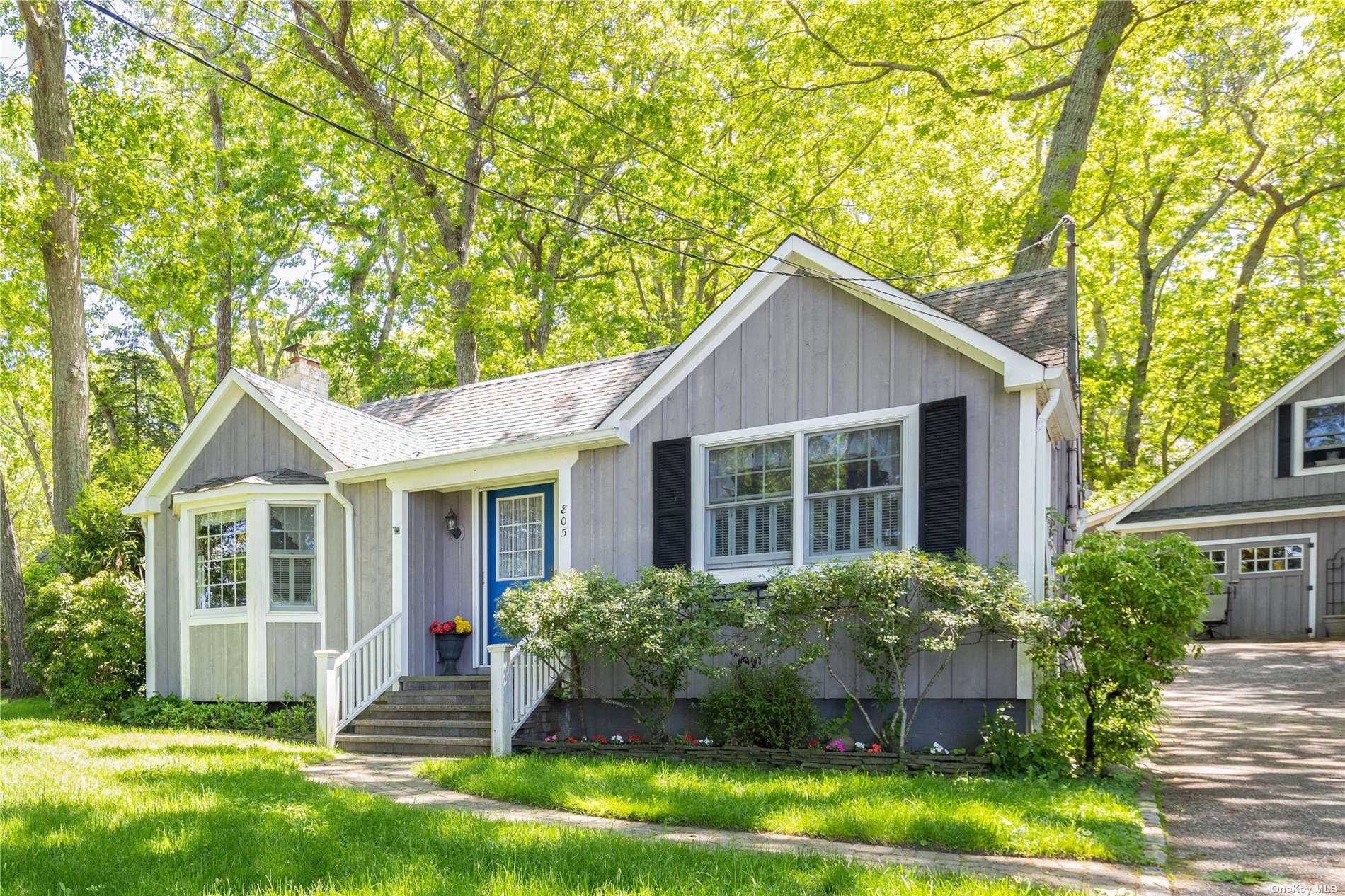 Photo 1 of 16 of 805 Oak Avenue house