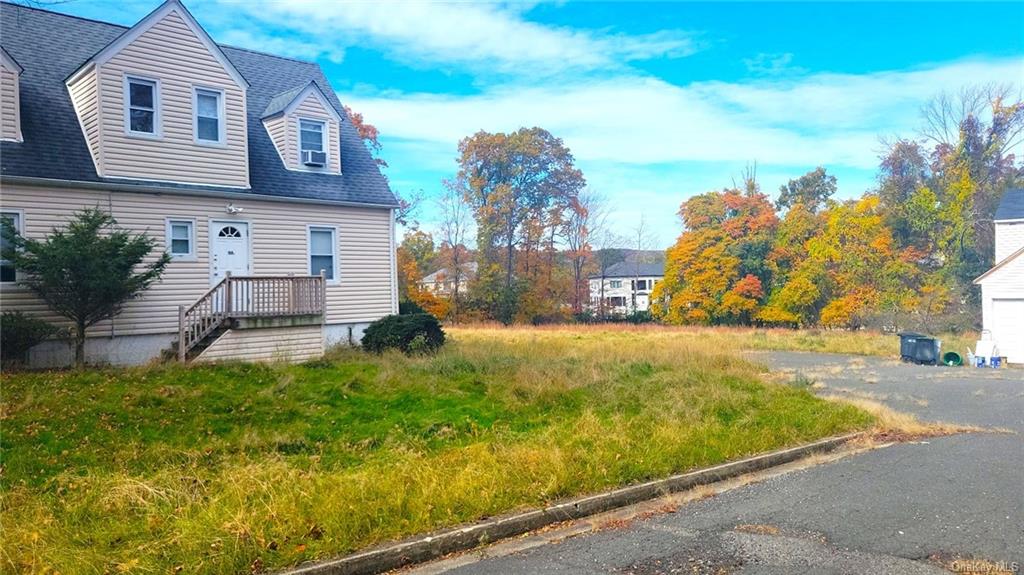 Photo 3 of 7 of 114 E Willow Tree Road land