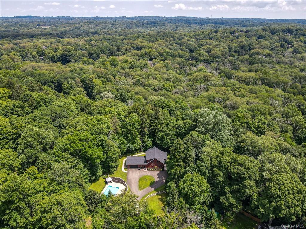 Photo 3 of 36 of 14 Colline Drive house