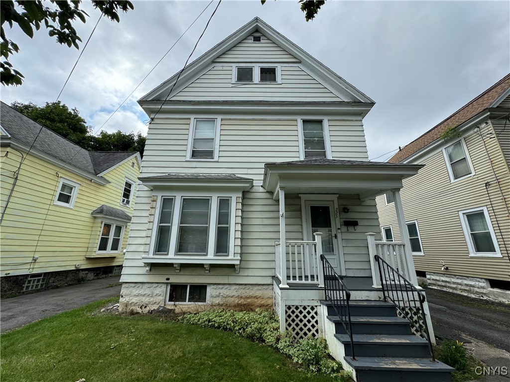 Photo 1 of 17 of 225 W Calthrop Avenue house