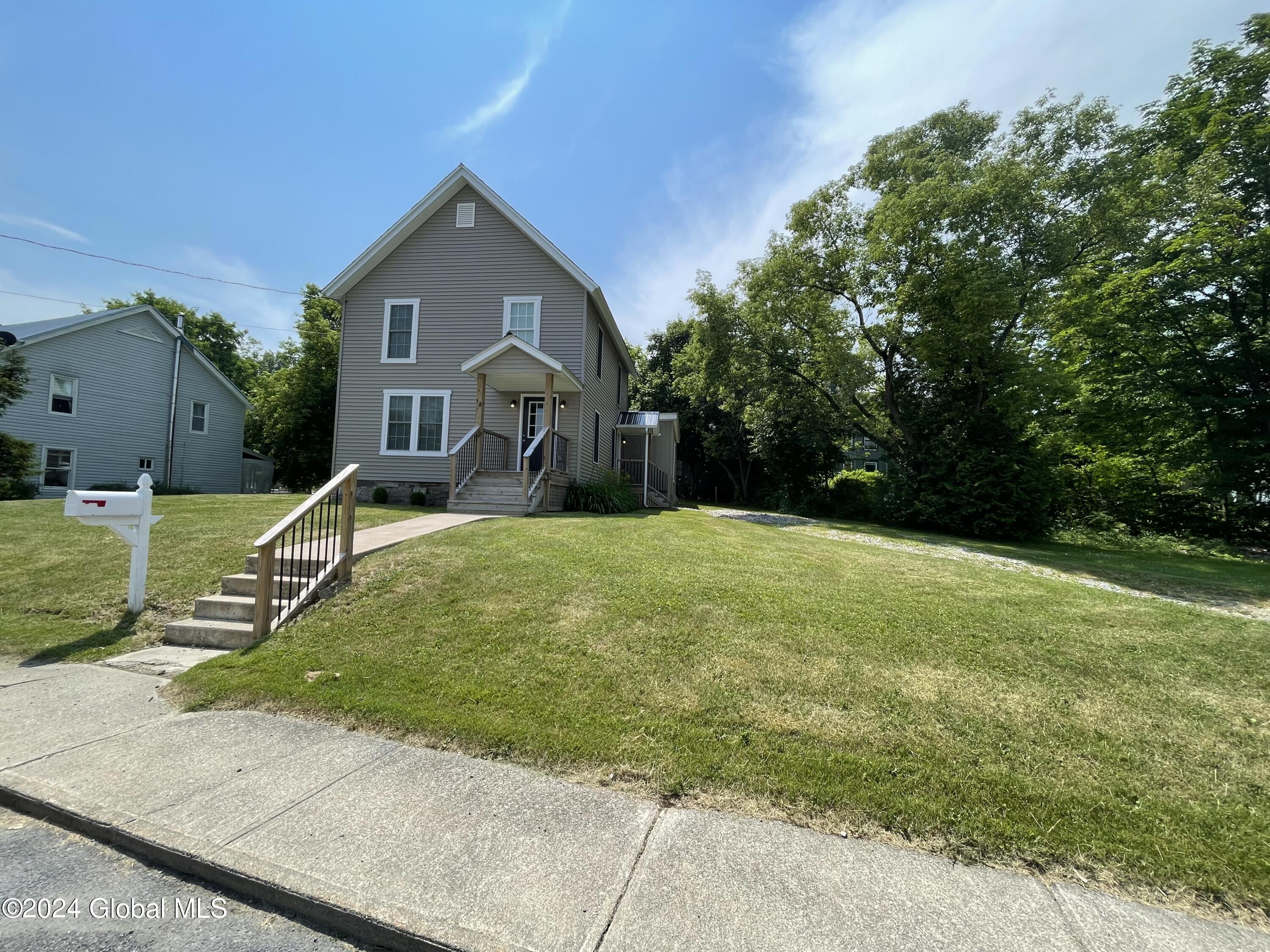 Photo 2 of 37 of 10 Treadway Street house