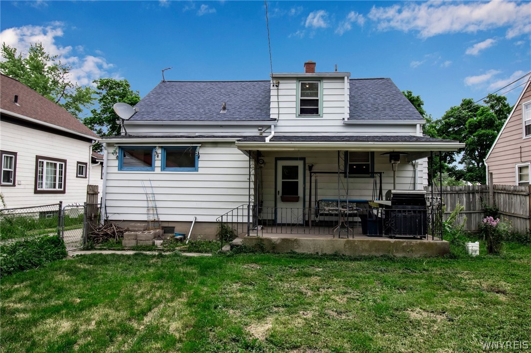 Photo 3 of 34 of 242 Parkhurst Boulevard house