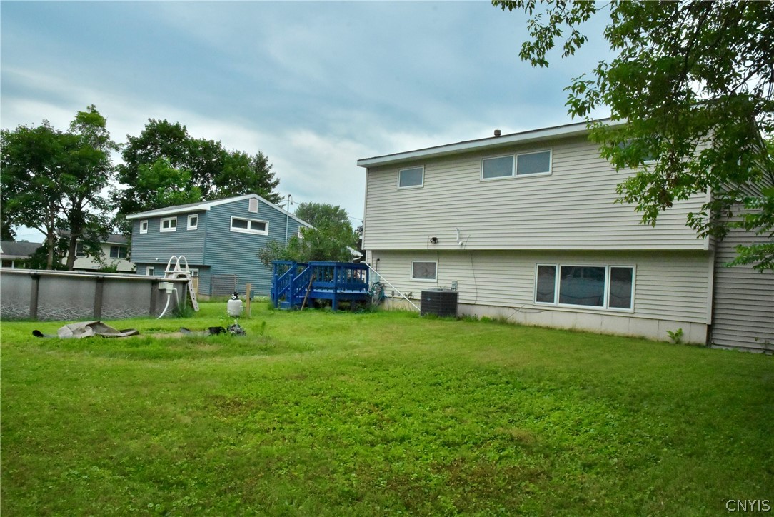 Photo 4 of 27 of 504 Mary Elaine Drive house