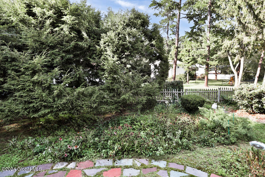 Photo 56 of 60 of 19 Scotch Pine Drive house