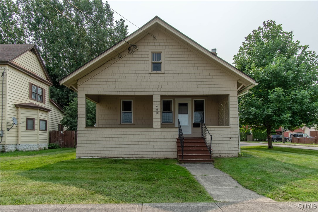 Photo 1 of 32 of 400 Pawling Street house