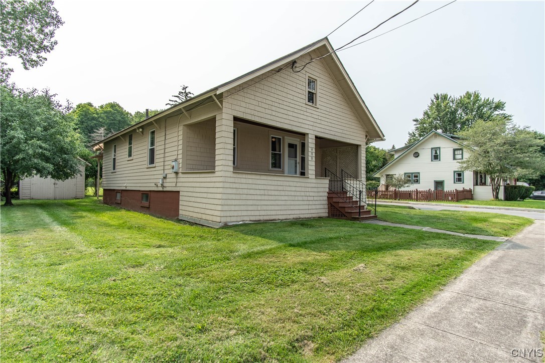 Photo 3 of 32 of 400 Pawling Street house