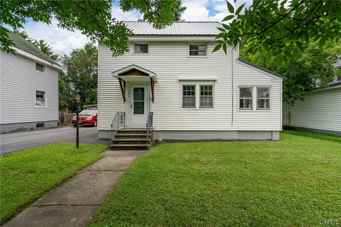 Photo 2 of 39 of 143 Stuart Street house