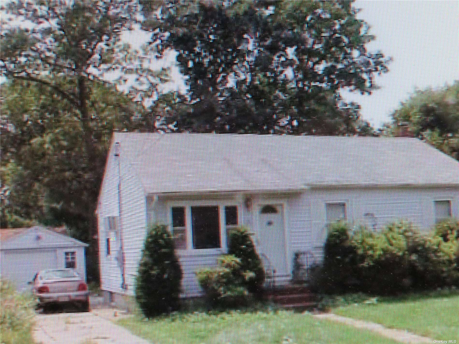 Photo 2 of 2 of 118 Muncy Avenue house