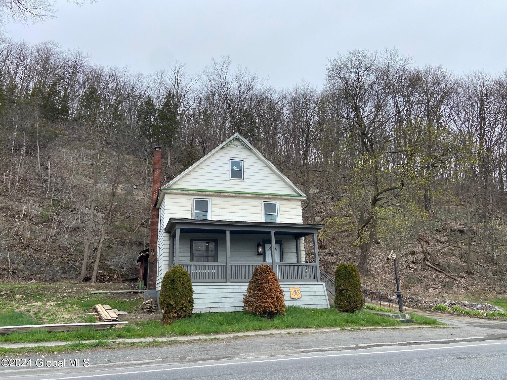 Photo 1 of 22 of 117 Poultney Street house