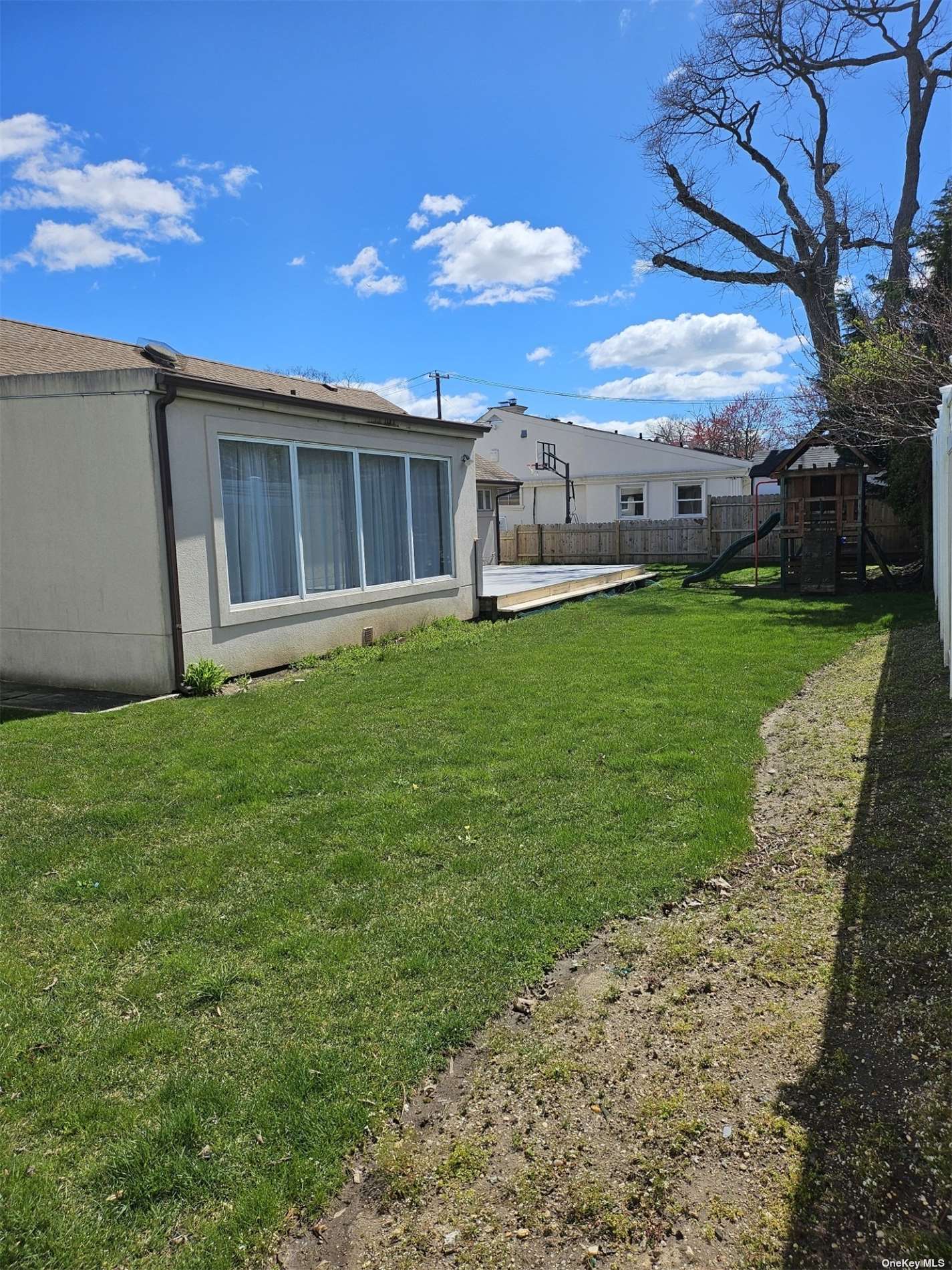 Photo 5 of 16 of 539 Derby Avenue house