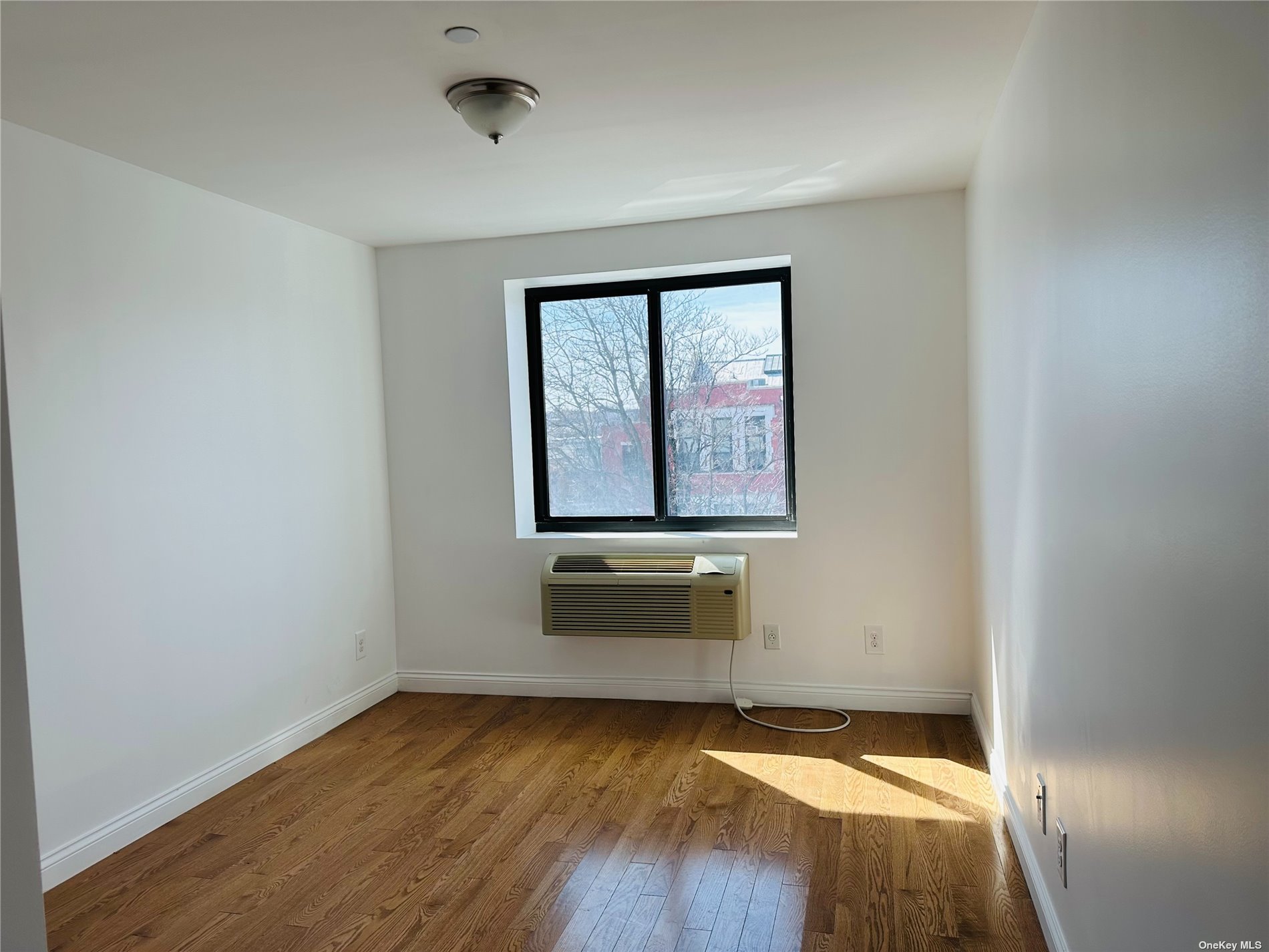 Photo 9 of 16 of 70-26 Queens Boulevard 3D condo