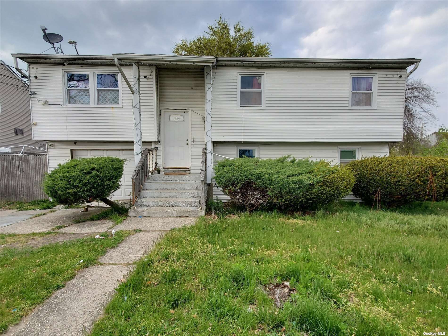 Photo 1 of 1 of 25 Arlington Avenue house