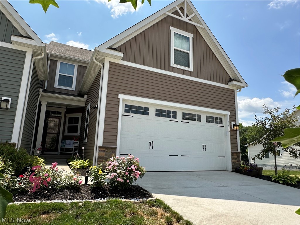 Photo 1 of 41 of 1618 Mud Brook Lane townhome