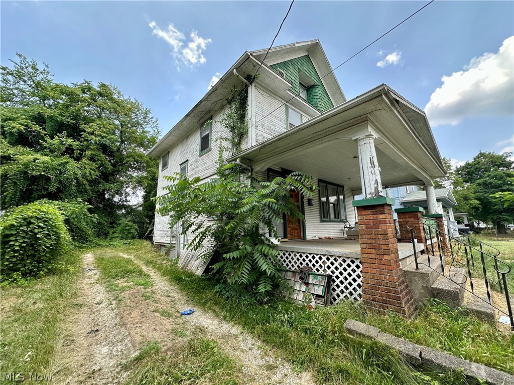 Photo 3 of 4 of 47 W Mildred Avenue house