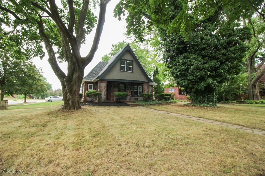 Photo 43 of 46 of 1120 Delia Avenue house