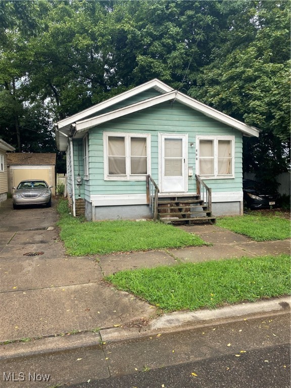 Photo 1 of 16 of 156 Roger Avenue house