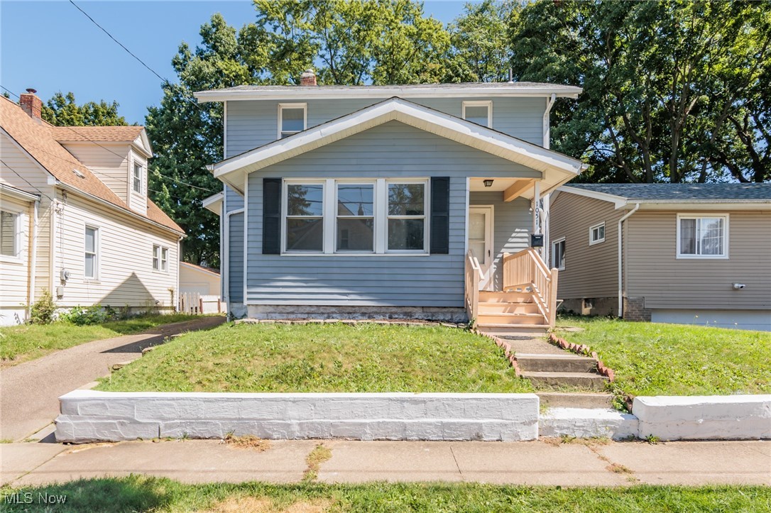 Photo 1 of 29 of 1051 Sawyer Avenue house