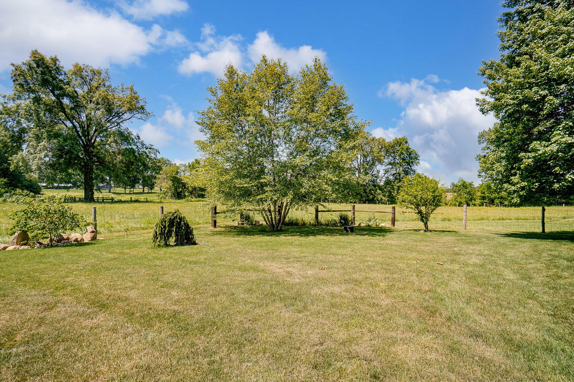 Photo 92 of 127 of 9730 Lancaster Kirkersville Road NW house