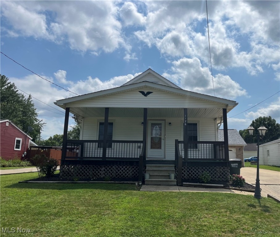 Photo 1 of 33 of 1176 Benton Avenue house