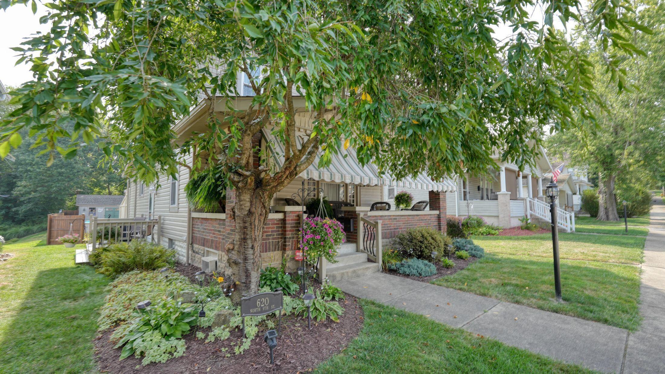 Photo 2 of 49 of 620 N 9th Street house