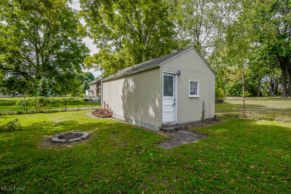 Photo 32 of 41 of 1617 Sandwith Avenue SW house