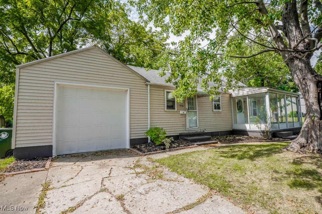 Photo 40 of 41 of 1617 Sandwith Avenue SW house