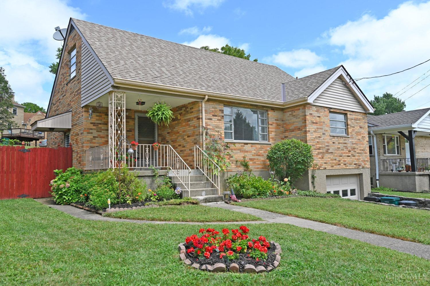 Photo 3 of 48 of 4752 Clevesdale Drive house