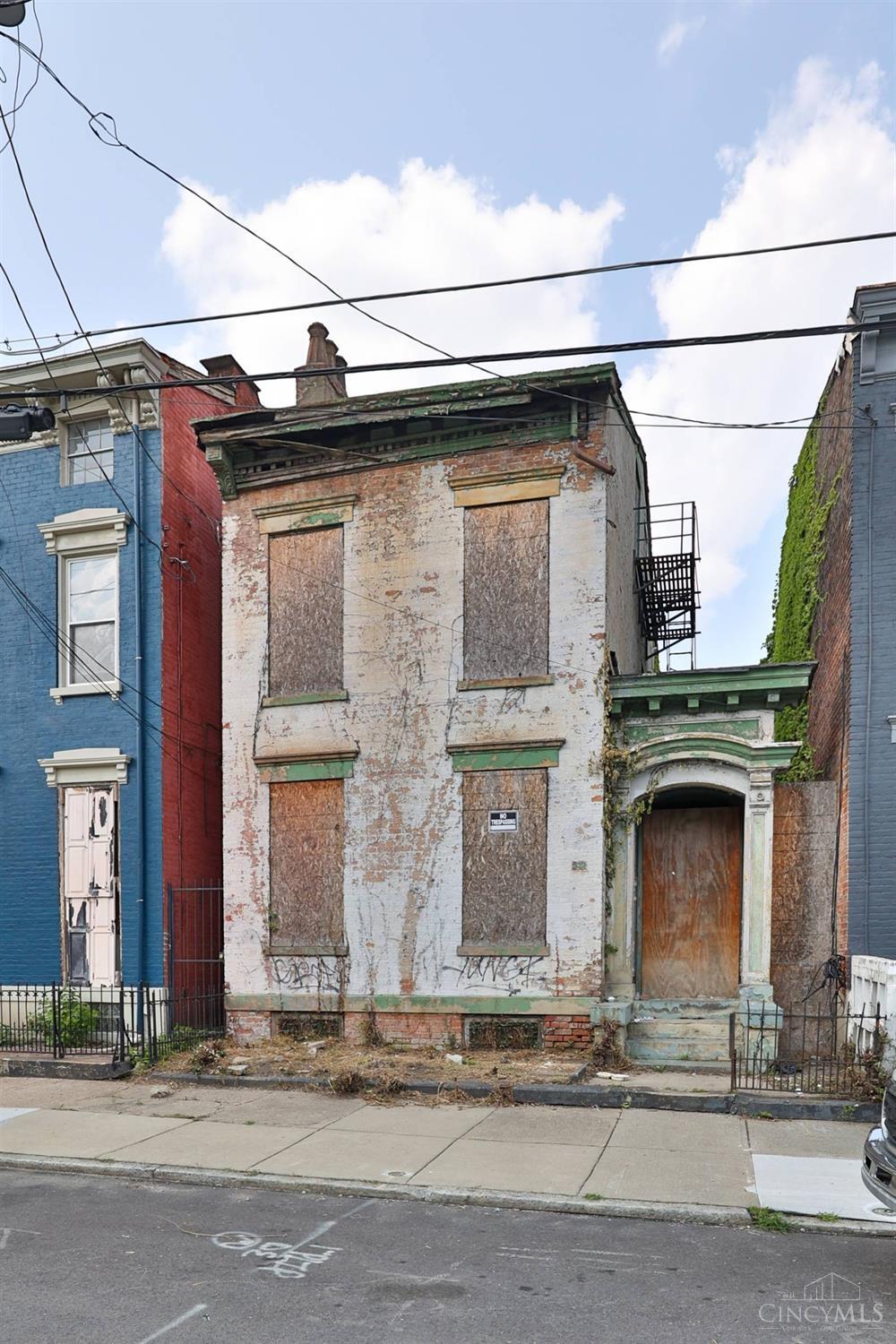 Photo 2 of 3 of 532 York Street house