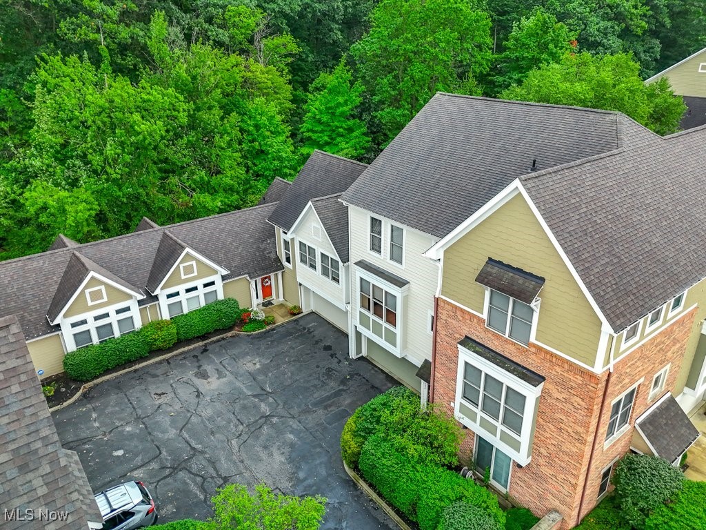 Photo 4 of 42 of 1507 Huntington Lane townhome