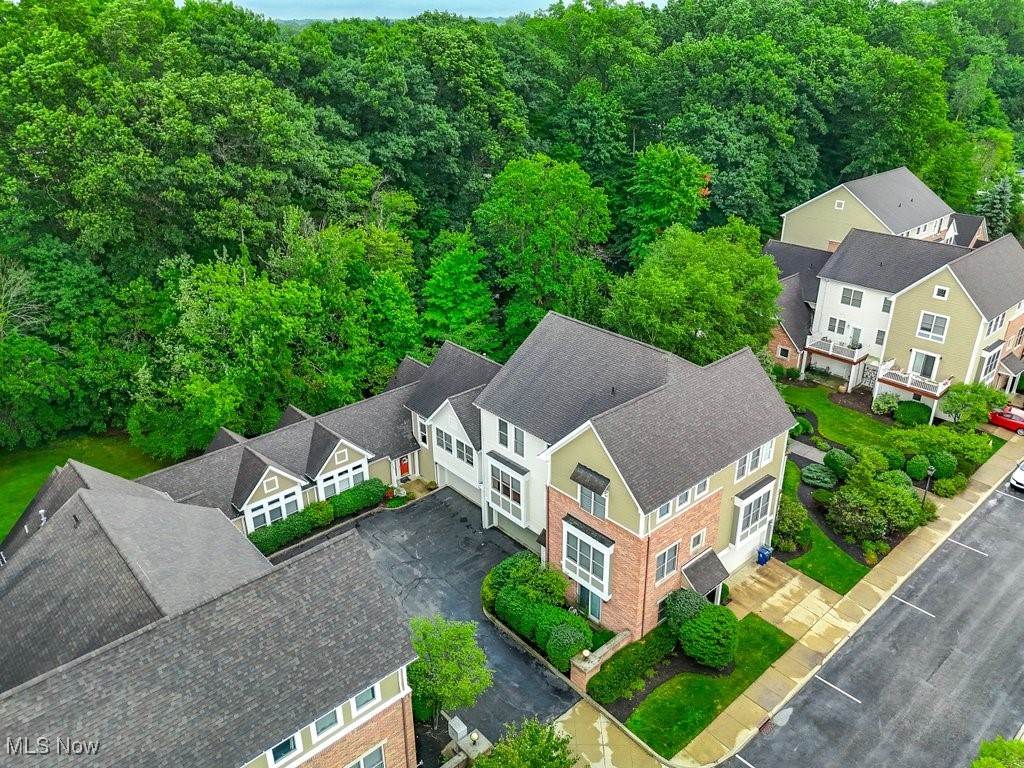 Photo 5 of 42 of 1507 Huntington Lane townhome