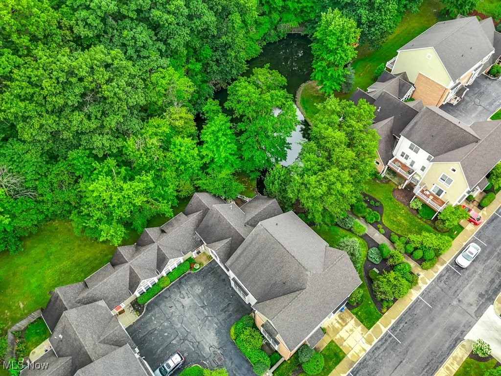 Photo 6 of 42 of 1507 Huntington Lane townhome