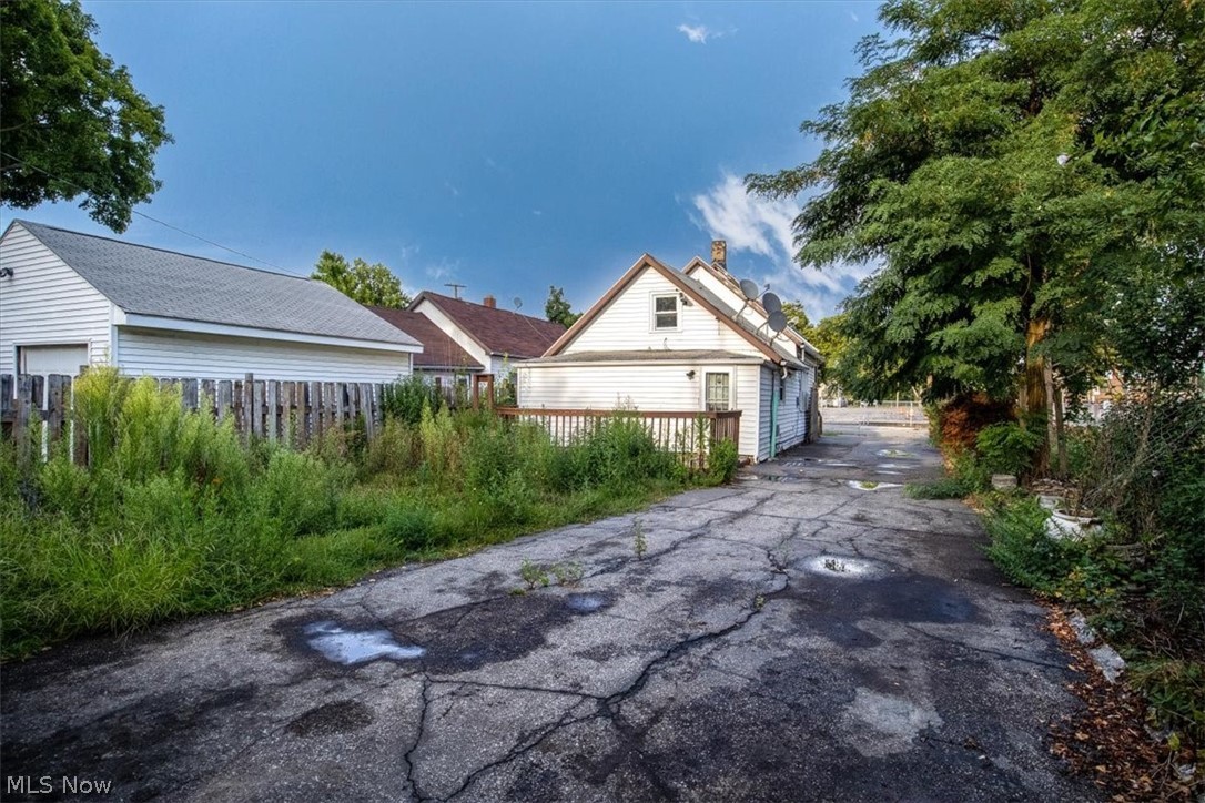 Photo 6 of 23 of 3244 W 31st Street house