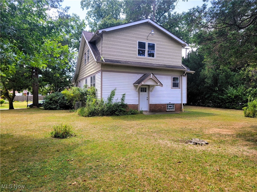 Photo 15 of 16 of 1504 Treadway Avenue house