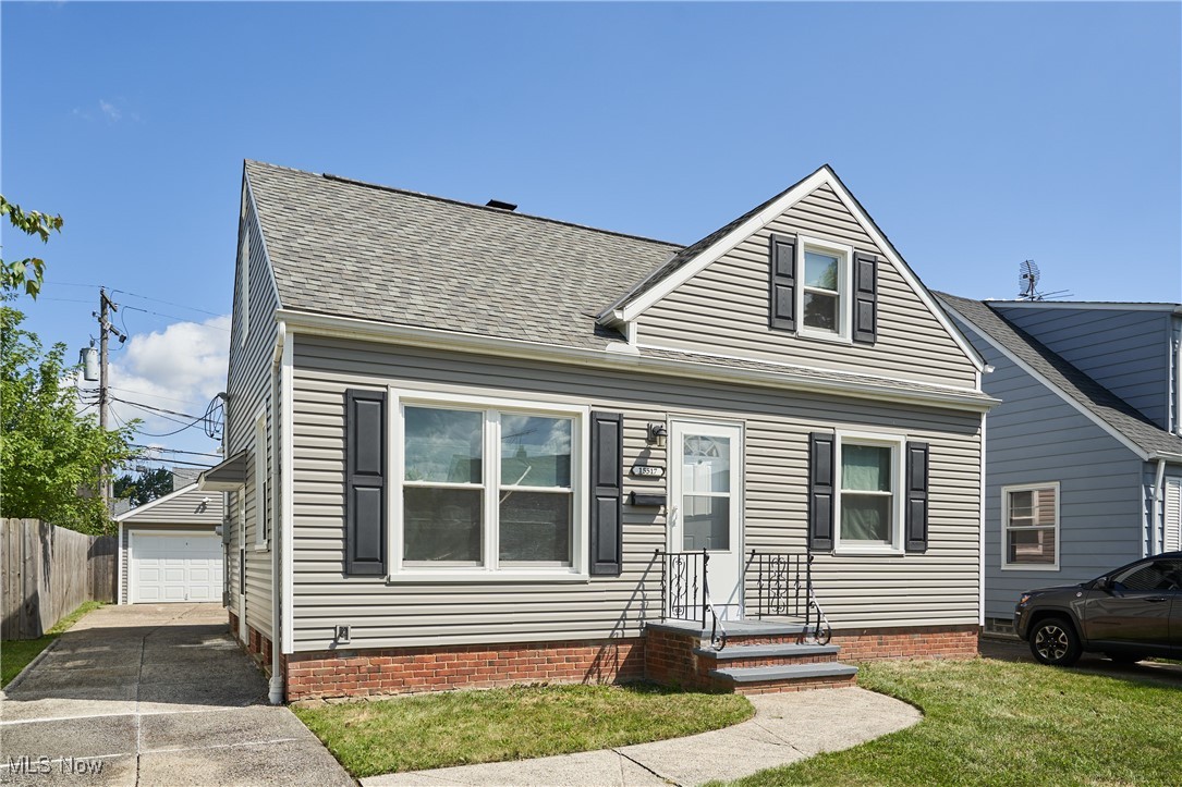 Photo 18 of 18 of 15517 Maplewood Avenue house