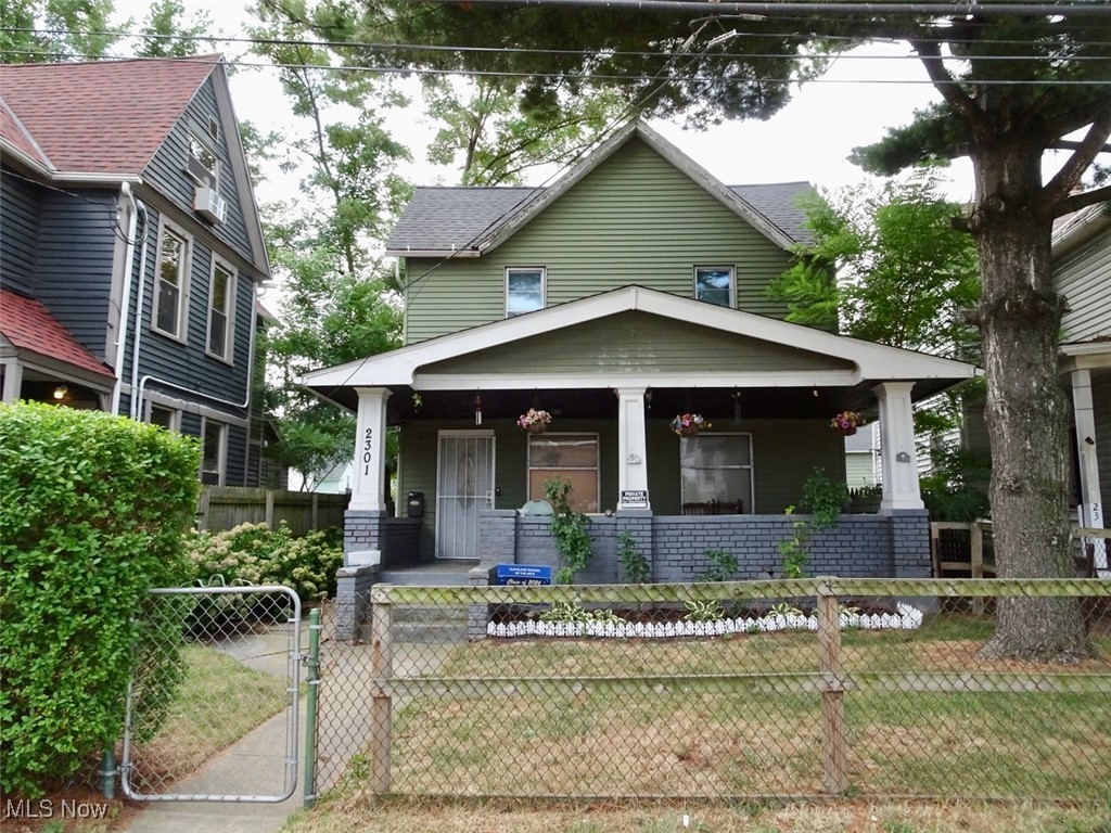 Photo 1 of 1 of 2301 Meyer Avenue house