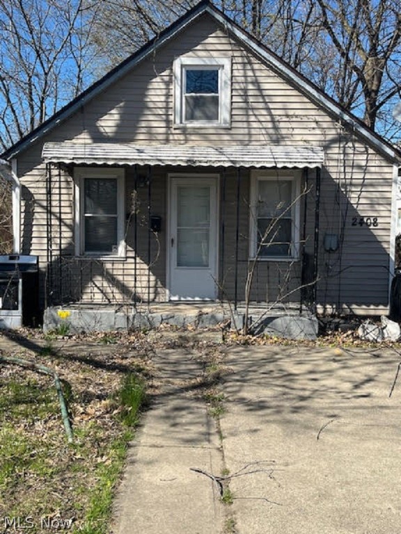 Photo 1 of 17 of 2408 Castle Avenue house