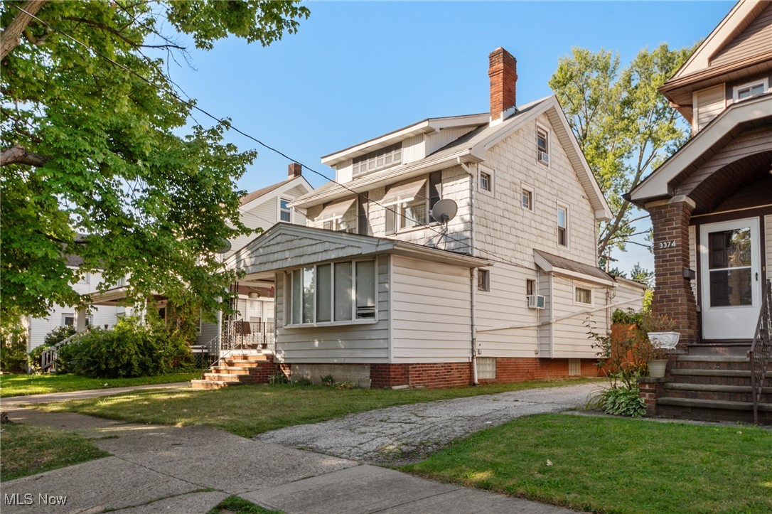 Photo 2 of 27 of 3376 W 125th Street house