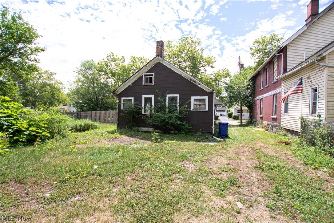 Photo 2 of 20 of 5743 Portage Avenue house