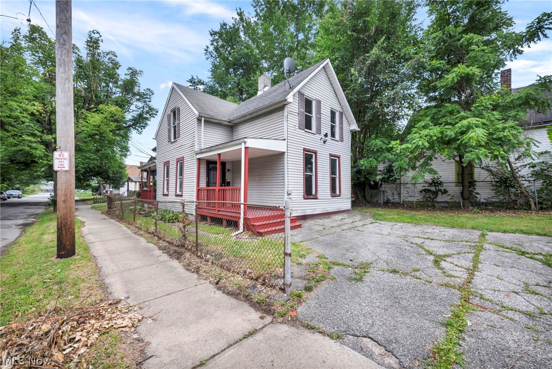 Photo 4 of 27 of 6112 Kenyon Avenue house