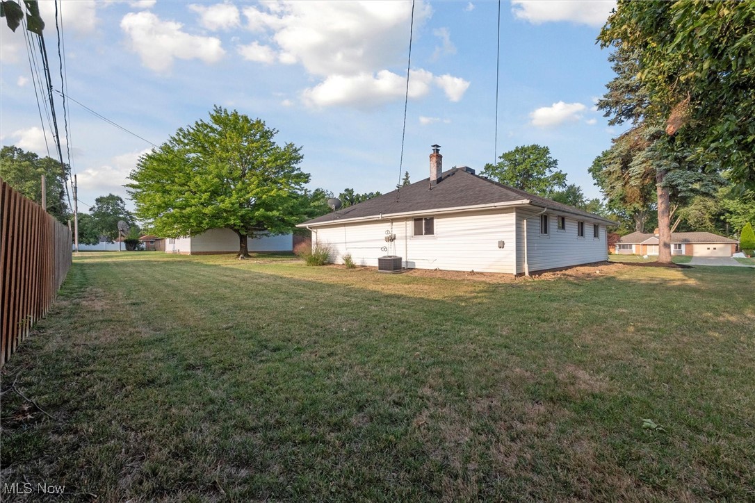 Photo 42 of 46 of 415 Steven Boulevard house