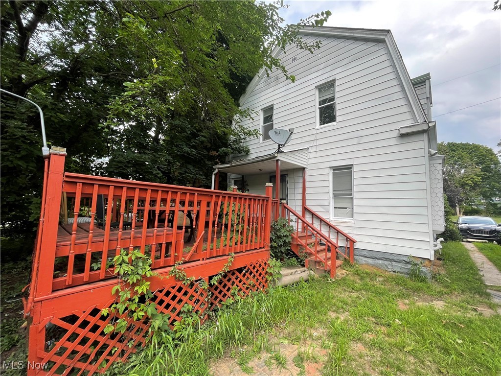 Photo 4 of 15 of 656 E 126th Street house