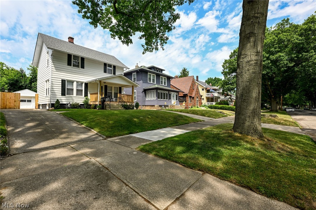 Photo 9 of 47 of 3424 W 131st Street house