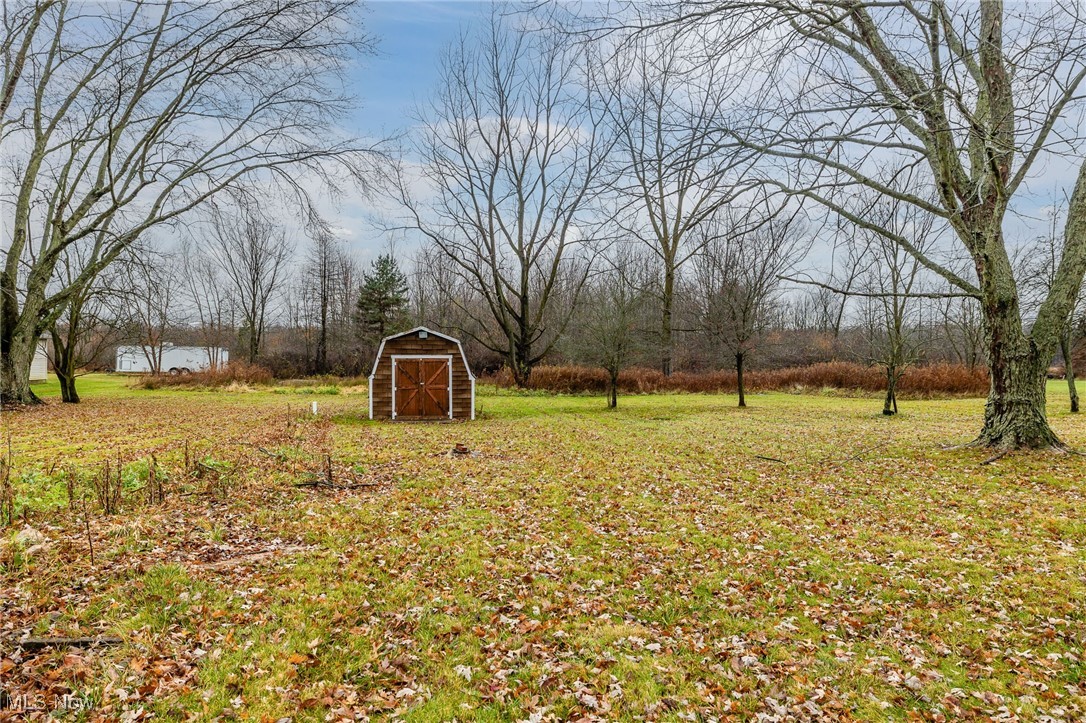 Photo 5 of 35 of 16632 S Boone Road house