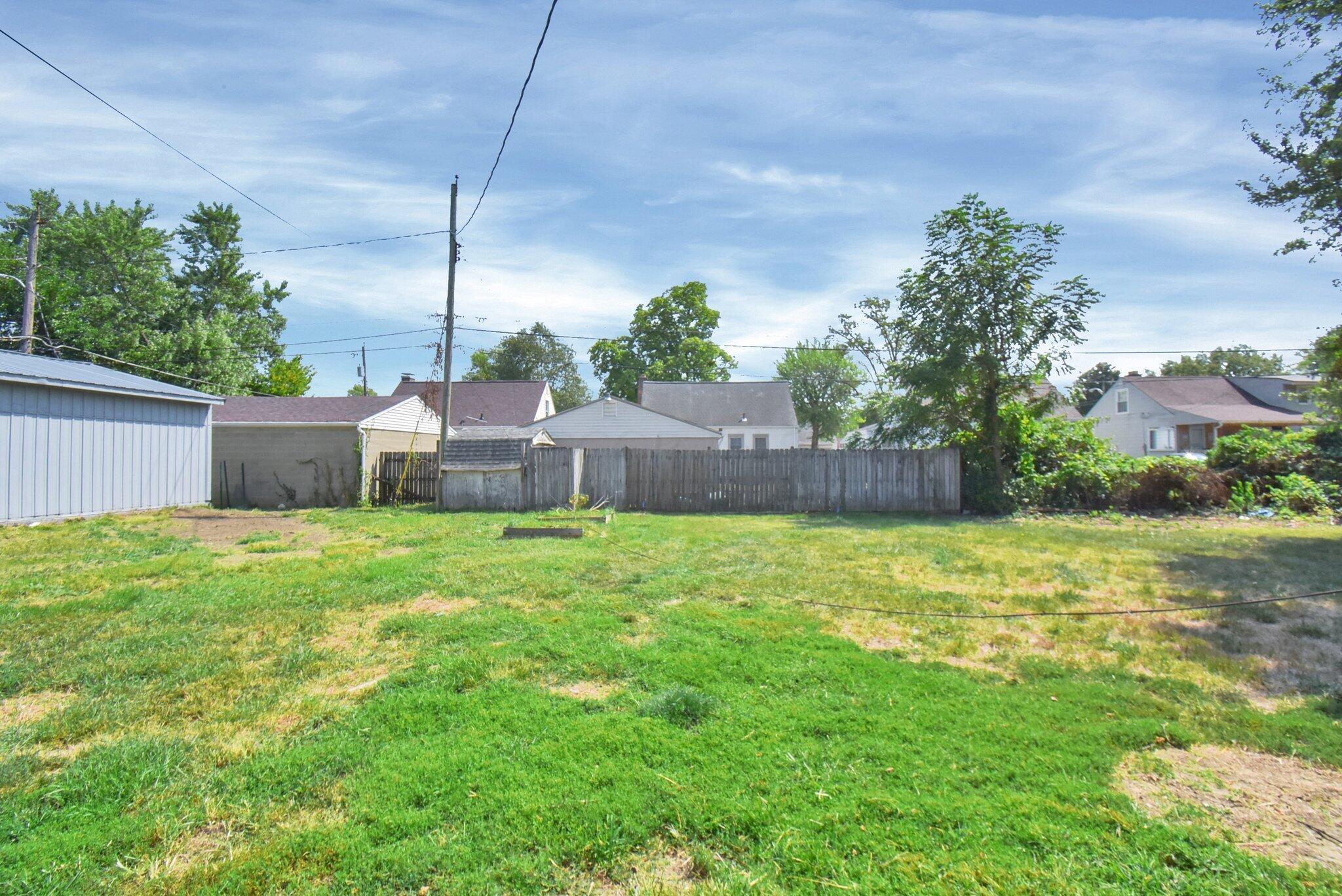 Photo 21 of 25 of 1146 Brentnell Avenue house