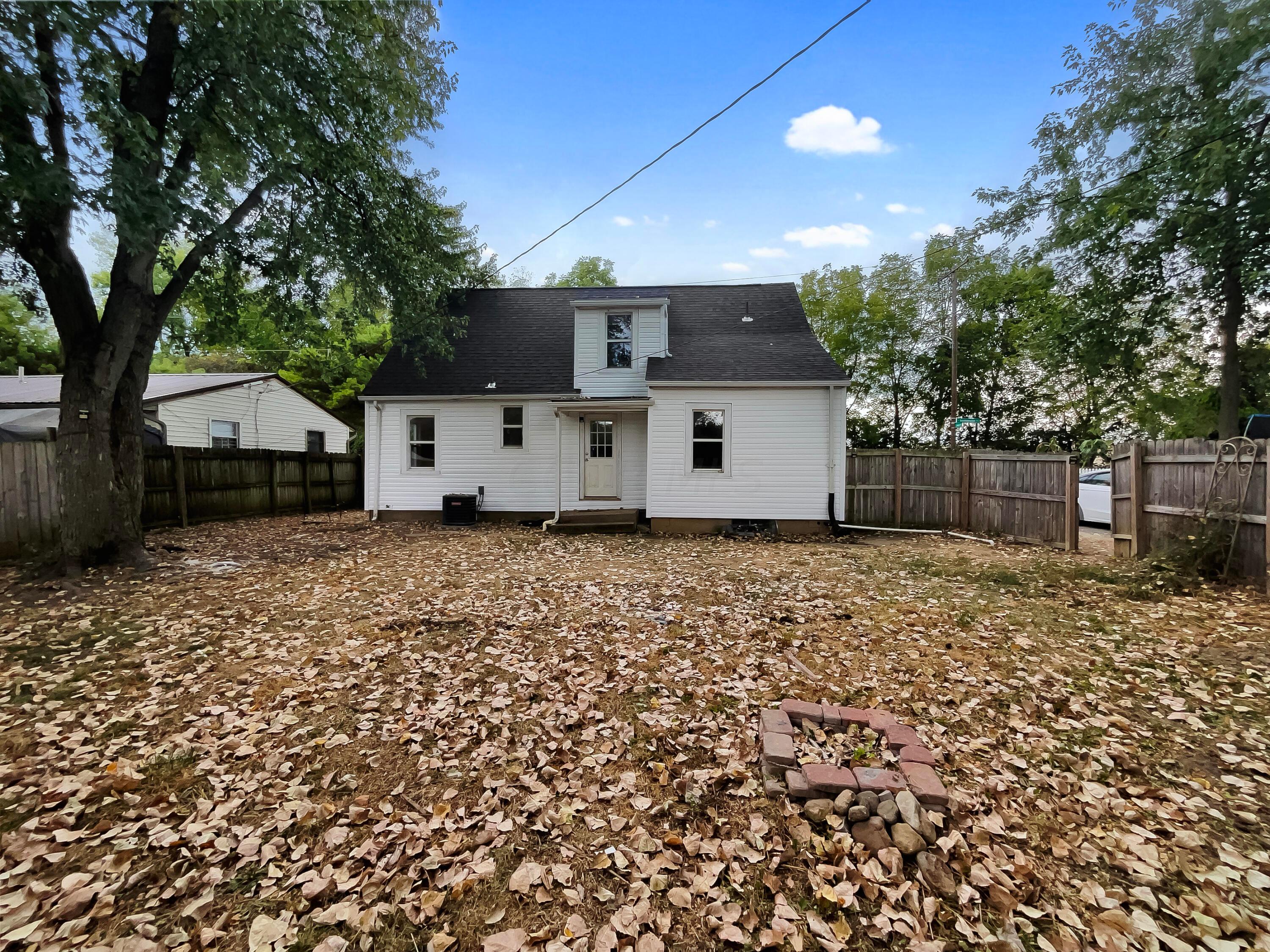 Photo 16 of 17 of 204 N Southampton Avenue house