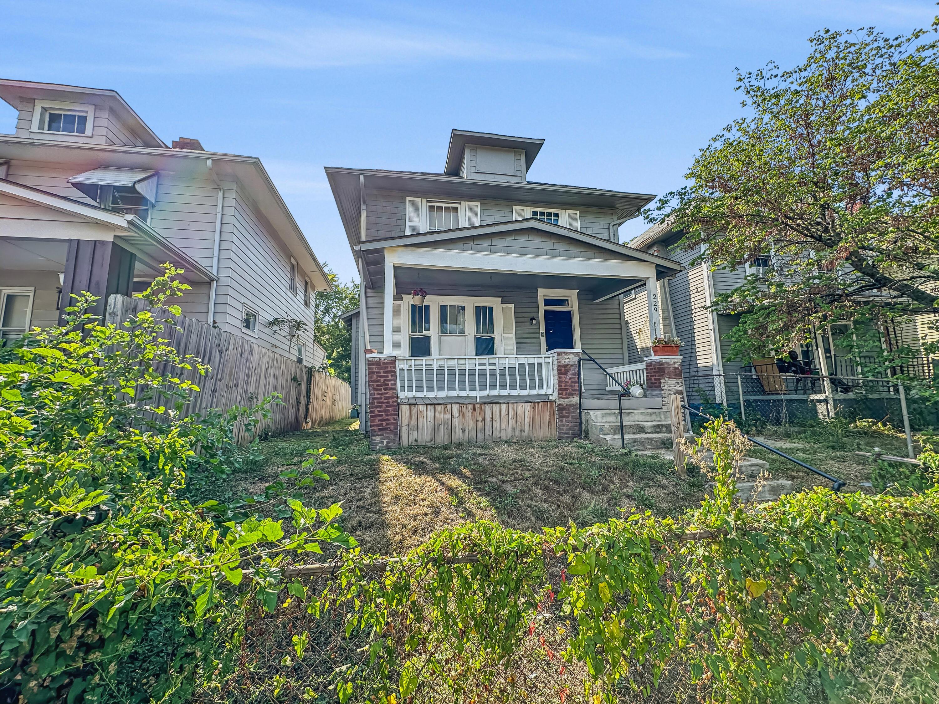 Photo 1 of 24 of 229 S Richardson Avenue house