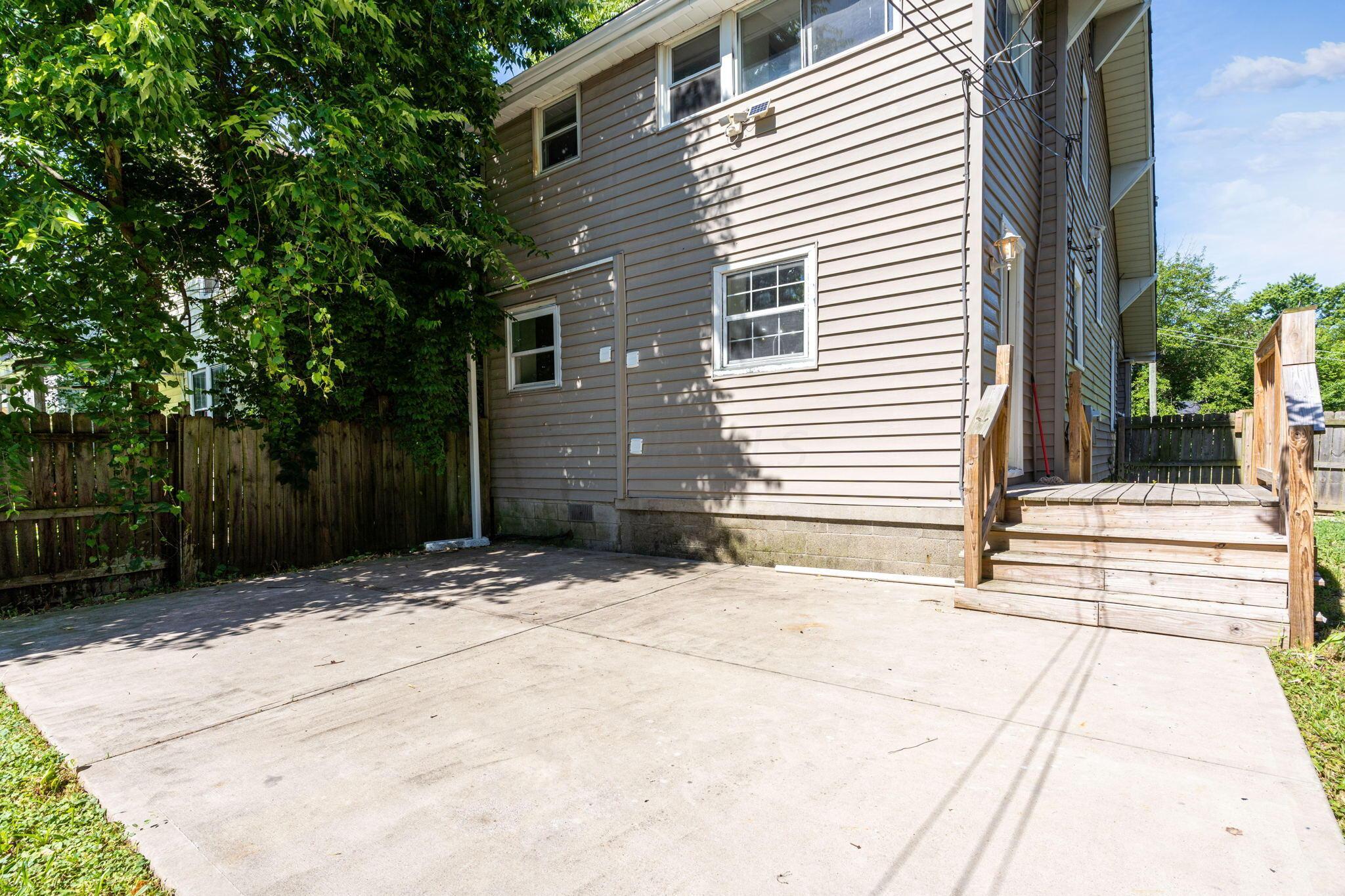 Photo 22 of 25 of 130 Columbian Avenue house