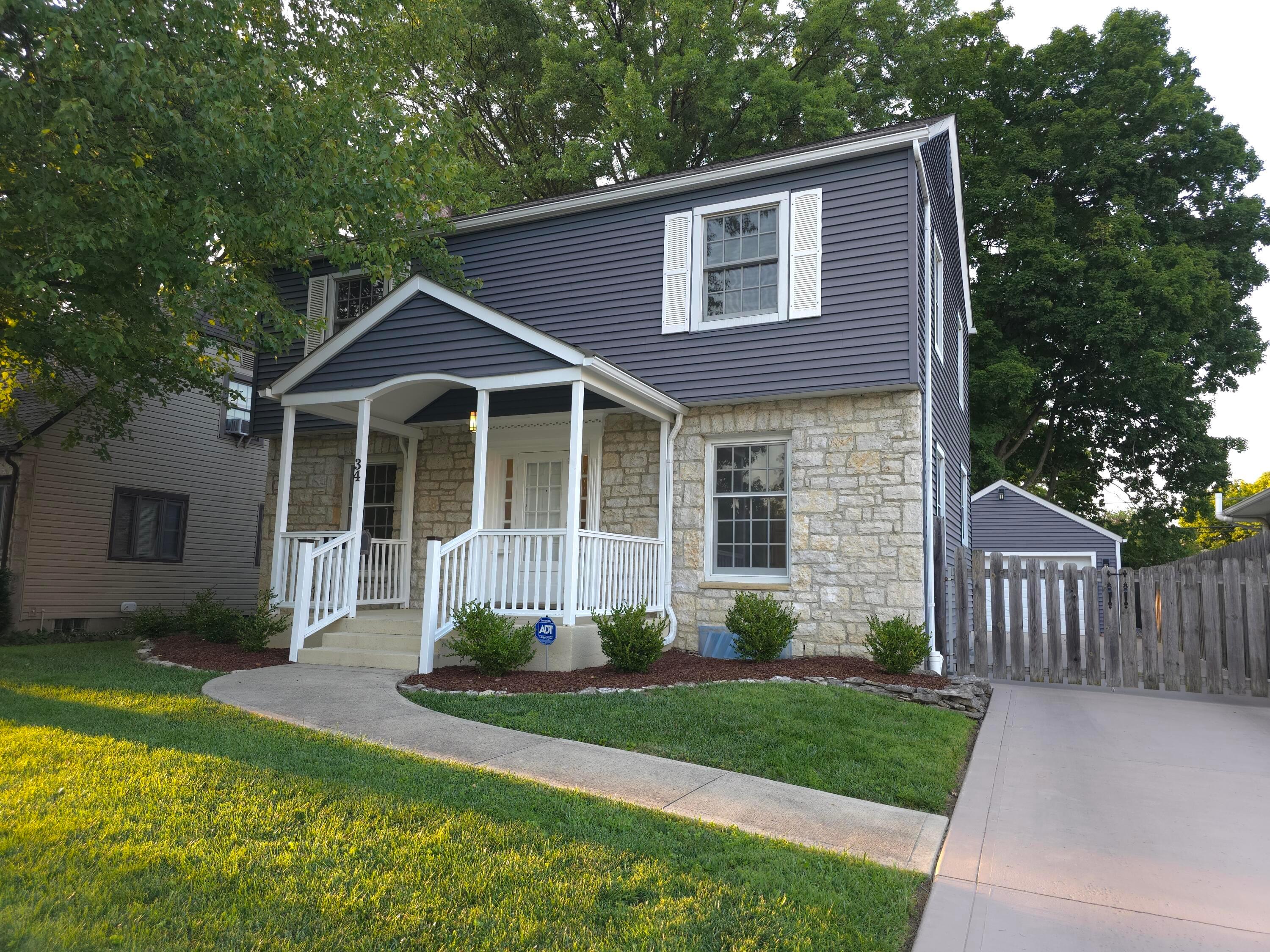 Photo 2 of 4 of 34 W Schreyer Place house