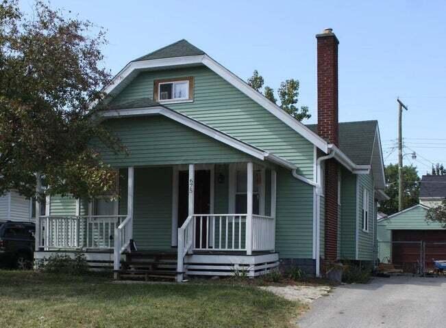 Photo 1 of 9 of 675 S Hague Avenue house